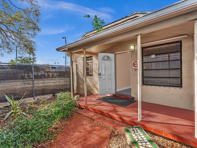 4901 SW 51st Street, Davie, FL 33314