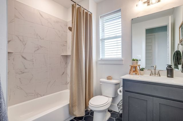 121 Rocky Top Ranch Lane, Reno, TX 76020