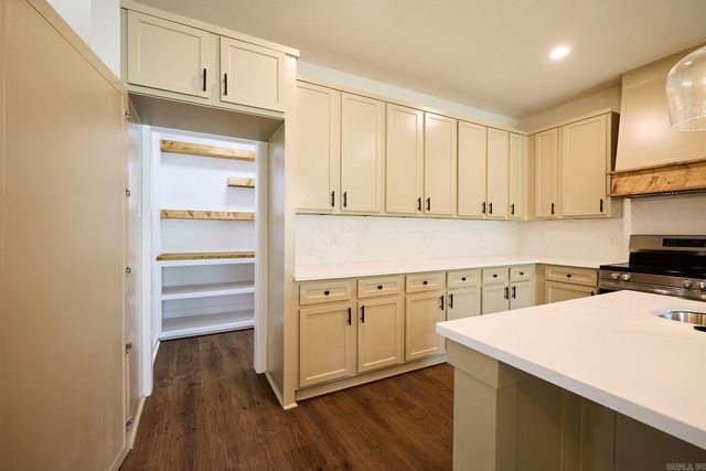 10573 W Miller Sardis Road, Bauxite, AR 72011