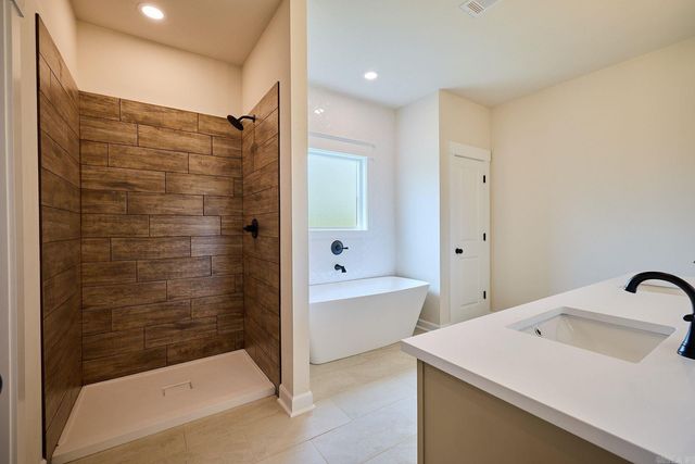 10573 W Miller Sardis Road, Bauxite, AR 72011