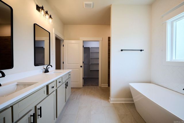 10573 W Miller Sardis Road, Bauxite, AR 72011