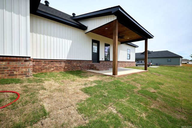 10573 W Miller Sardis Road, Bauxite, AR 72011
