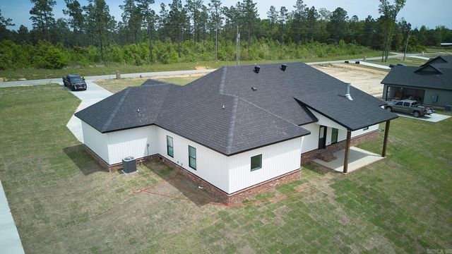 10573 W Miller Sardis Road, Bauxite, AR 72011