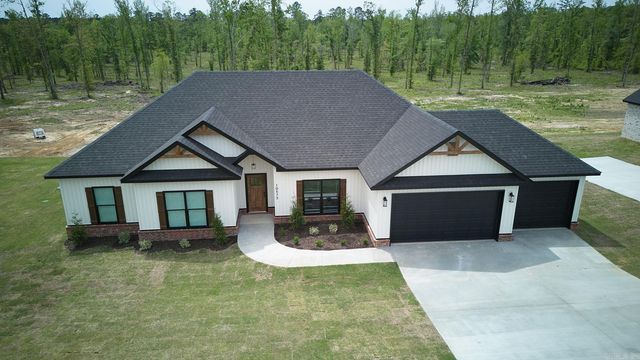 10573 W Miller Sardis Road, Bauxite, AR 72011