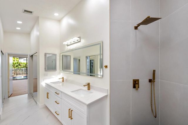 17277 Hampton Boulevard, Boca Raton, FL 33496