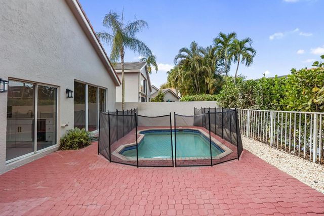 17277 Hampton Boulevard, Boca Raton, FL 33496