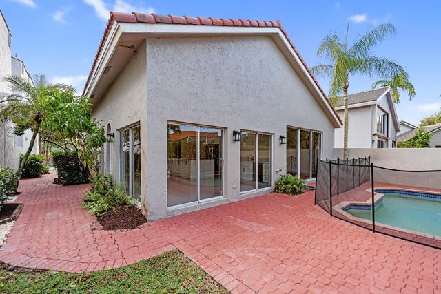 17277 Hampton Boulevard, Boca Raton, FL 33496