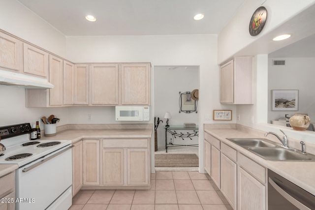 13855 N Mirage Heights Court 204, Fountain Hills, AZ 85268