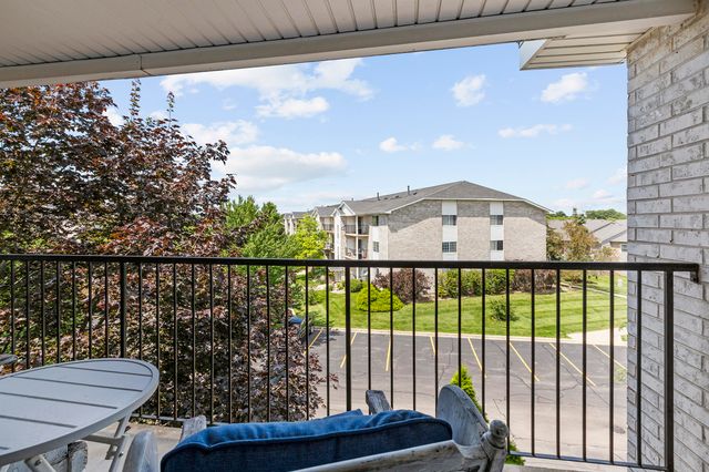 400 Sturdy Road 5b, Valparaiso, IN 46383