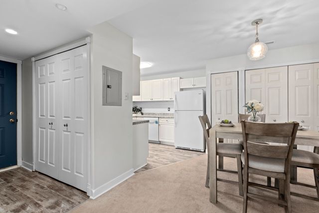 400 Sturdy Road 5b, Valparaiso, IN 46383