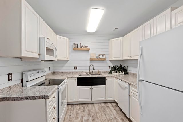 400 Sturdy Road 5b, Valparaiso, IN 46383