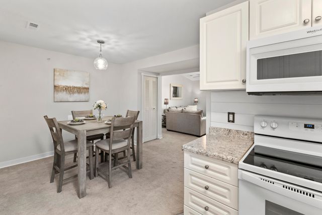 400 Sturdy Road 5b, Valparaiso, IN 46383