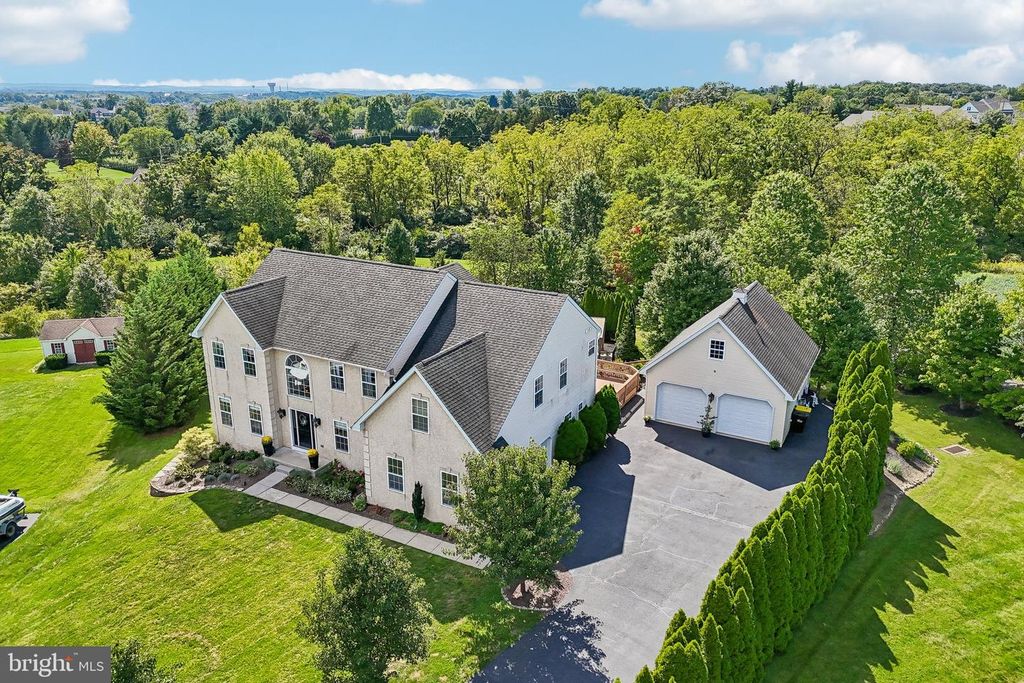 653 TRUMAN CT #, HARLEYSVILLE, PA 19438 — exterior