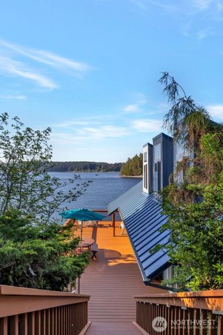 11901 Larson Road, Anderson Island, WA 98303