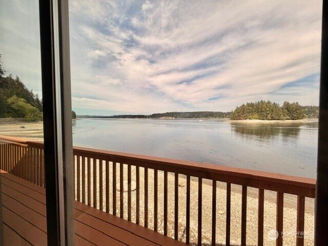 11901 Larson Road, Anderson Island, WA 98303