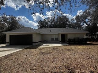 76 FISHER WAY TRAIL, Ocklawaha, FL 32179