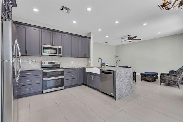10974 N Danbury Way, Boca Raton, FL 33498
