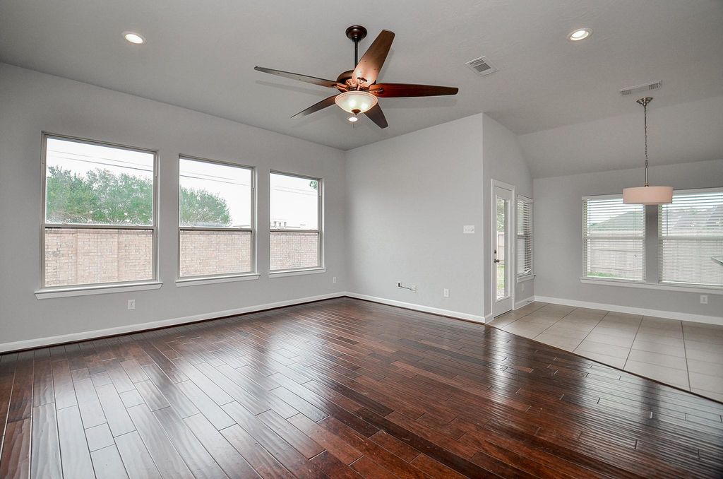 Image 17 of property listing at 19007 Logan Star Court, Richmond, TX 77407