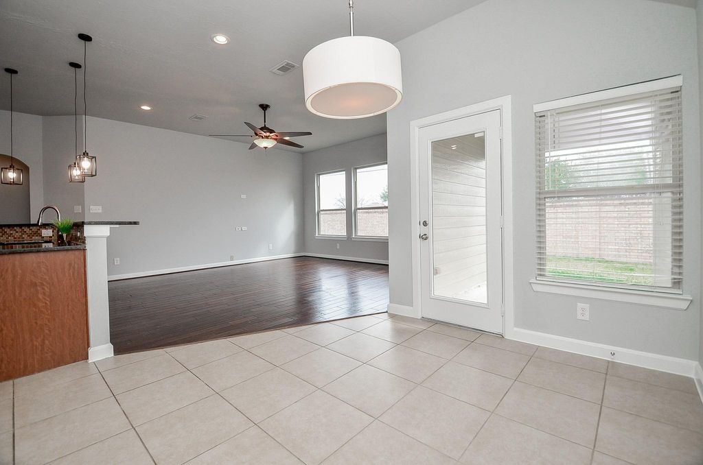 Image 19 of property listing at 19007 Logan Star Court, Richmond, TX 77407