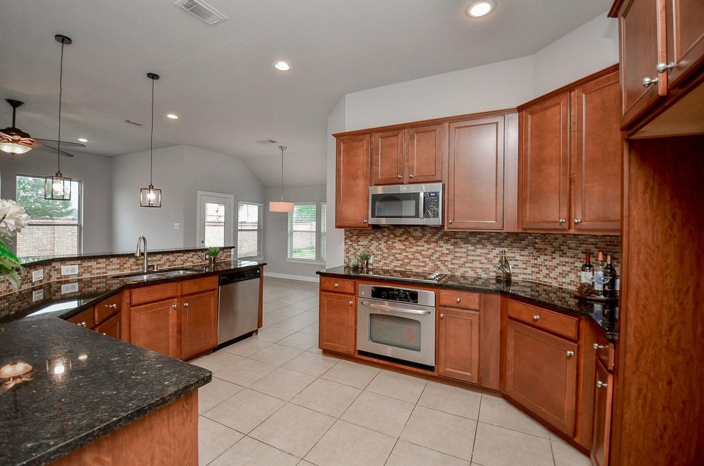 Image 23 of property listing at 19007 Logan Star Court, Richmond, TX 77407