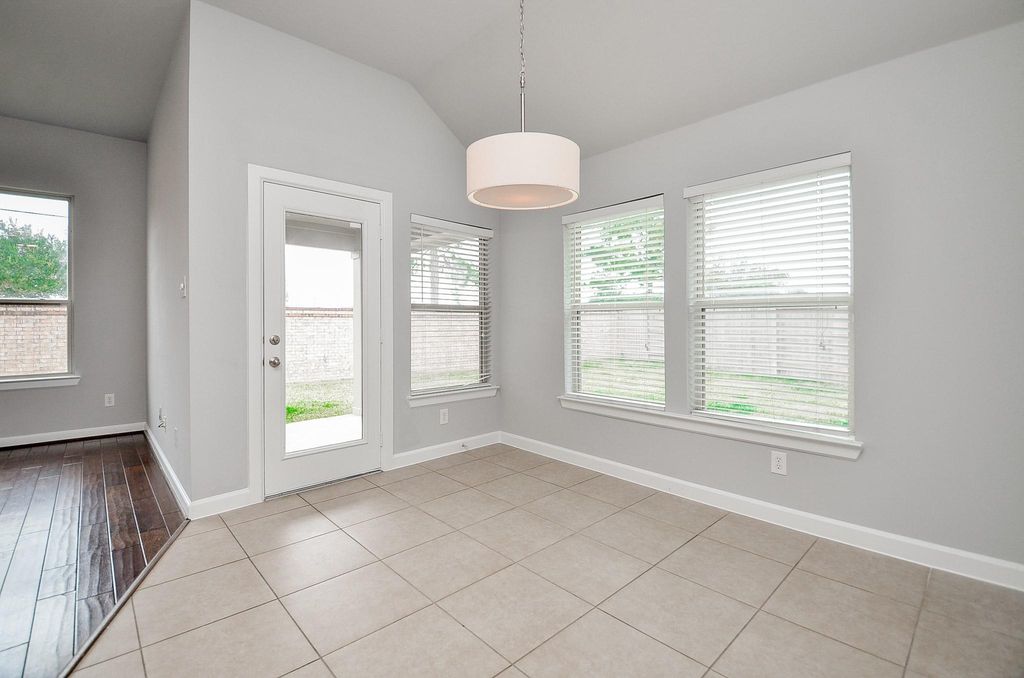 Image 28 of property listing at 19007 Logan Star Court, Richmond, TX 77407