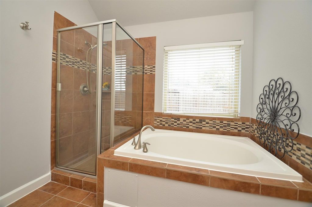 Image 34 of property listing at 19007 Logan Star Court, Richmond, TX 77407