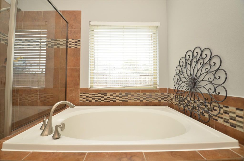 Image 35 of property listing at 19007 Logan Star Court, Richmond, TX 77407