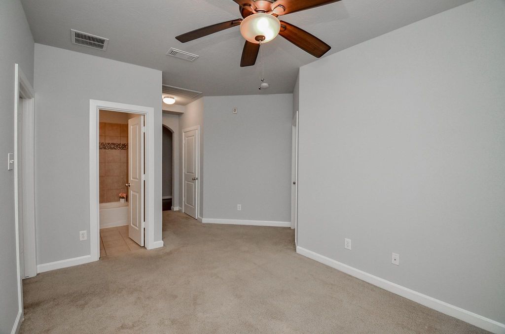 Image 40 of property listing at 19007 Logan Star Court, Richmond, TX 77407