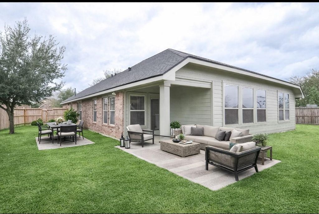 Image 47 of property listing at 19007 Logan Star Court, Richmond, TX 77407