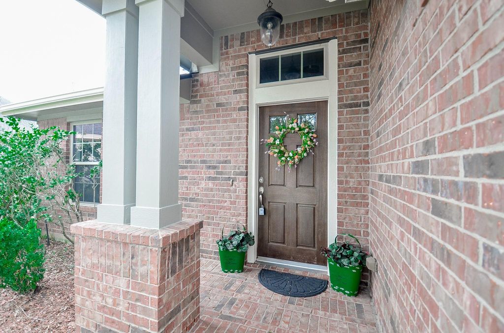 Image 7 of property listing at 19007 Logan Star Court, Richmond, TX 77407