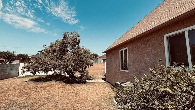 6014 Hereford, Los Angeles, CA 90022