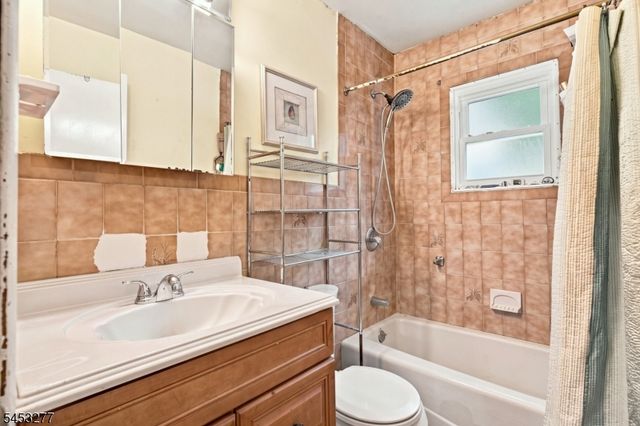97 Elberon Ave, Hawthorne Boro, NJ 07506