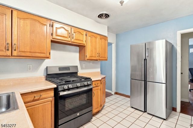 97 Elberon Ave, Hawthorne Boro, NJ 07506