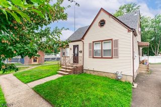 97 Elberon Ave, Hawthorne Boro, NJ 07506