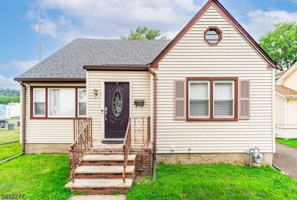 97 Elberon Ave, Hawthorne Boro, NJ 07506 — photo 2