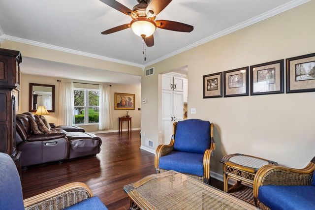 8570 Whitney DRIVE, Oak Creek, WI 53154