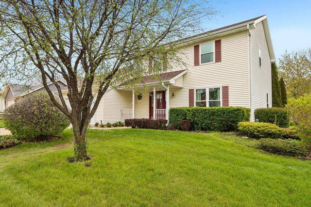 8570 Whitney DRIVE, Oak Creek, WI 53154
