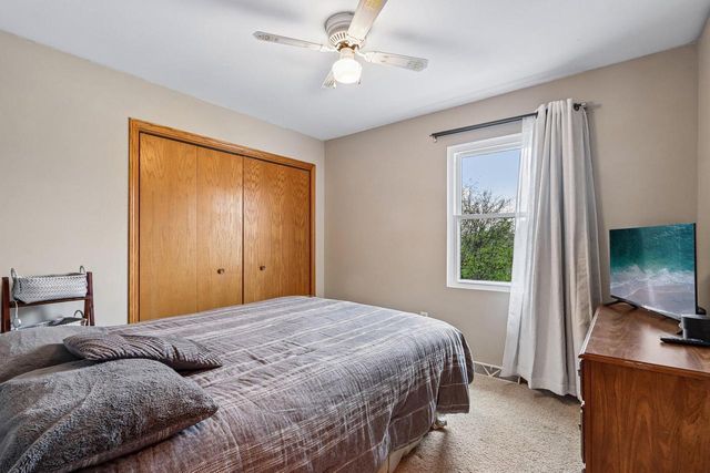 8570 Whitney DRIVE, Oak Creek, WI 53154