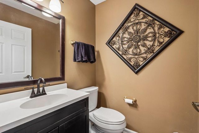 8570 Whitney DRIVE, Oak Creek, WI 53154