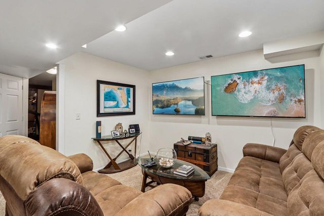 8570 Whitney DRIVE, Oak Creek, WI 53154