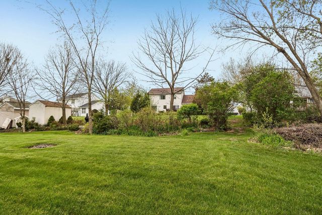8570 Whitney DRIVE, Oak Creek, WI 53154