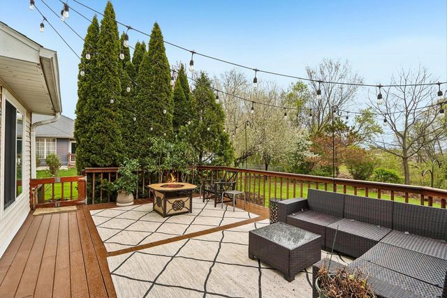 8570 Whitney DRIVE, Oak Creek, WI 53154