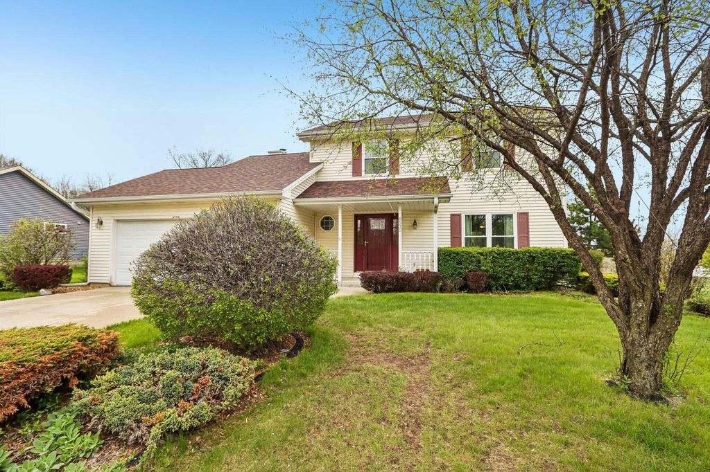 8570 Whitney DRIVE, Oak Creek, WI 53154