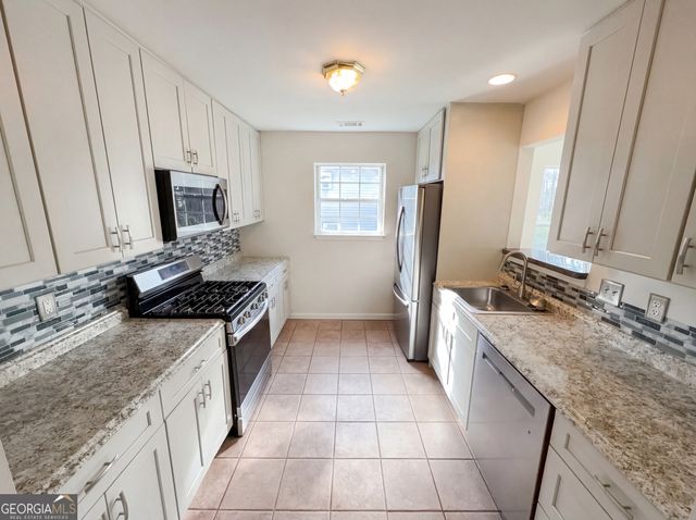 2582 Ramblewood Court, Acworth, GA 30102