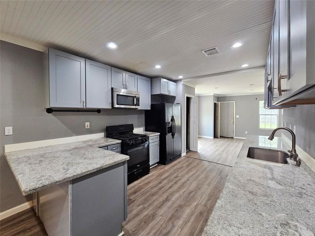 1023 Meyer Street, Sealy, TX 77474