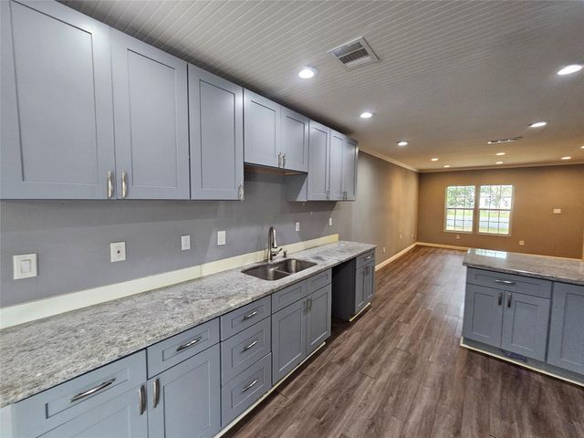 1023 Meyer Street, Sealy, TX 77474