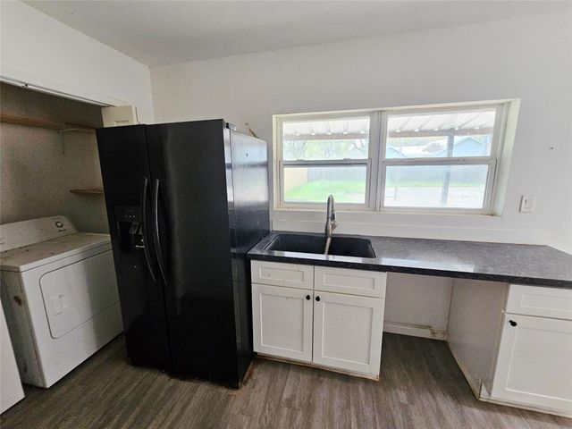 1023 Meyer Street, Sealy, TX 77474