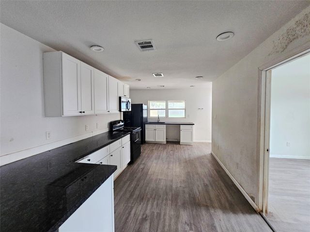 1023 Meyer Street, Sealy, TX 77474