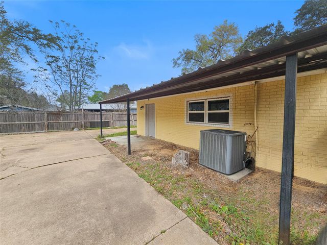 1023 Meyer Street, Sealy, TX 77474