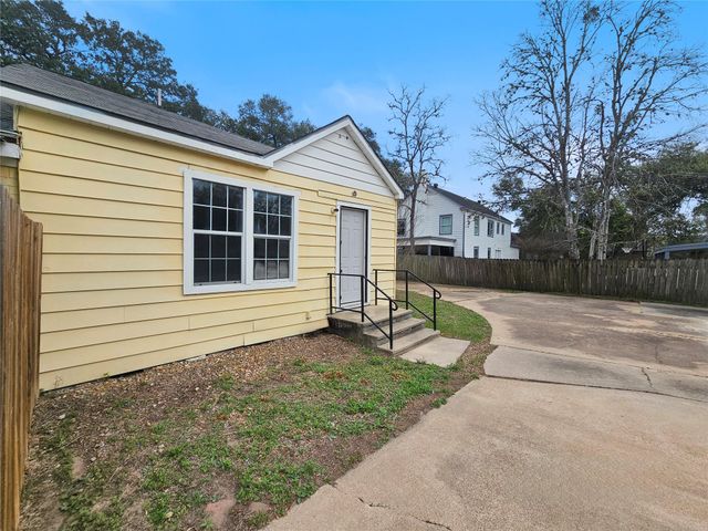 1023 Meyer Street, Sealy, TX 77474